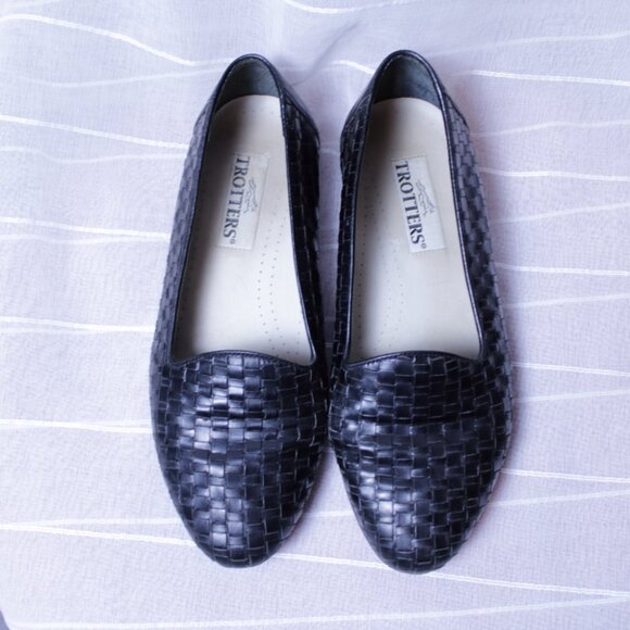 Trotters Woven Black Leather Slip Ons Womens 10WW - Picture 3 of 10